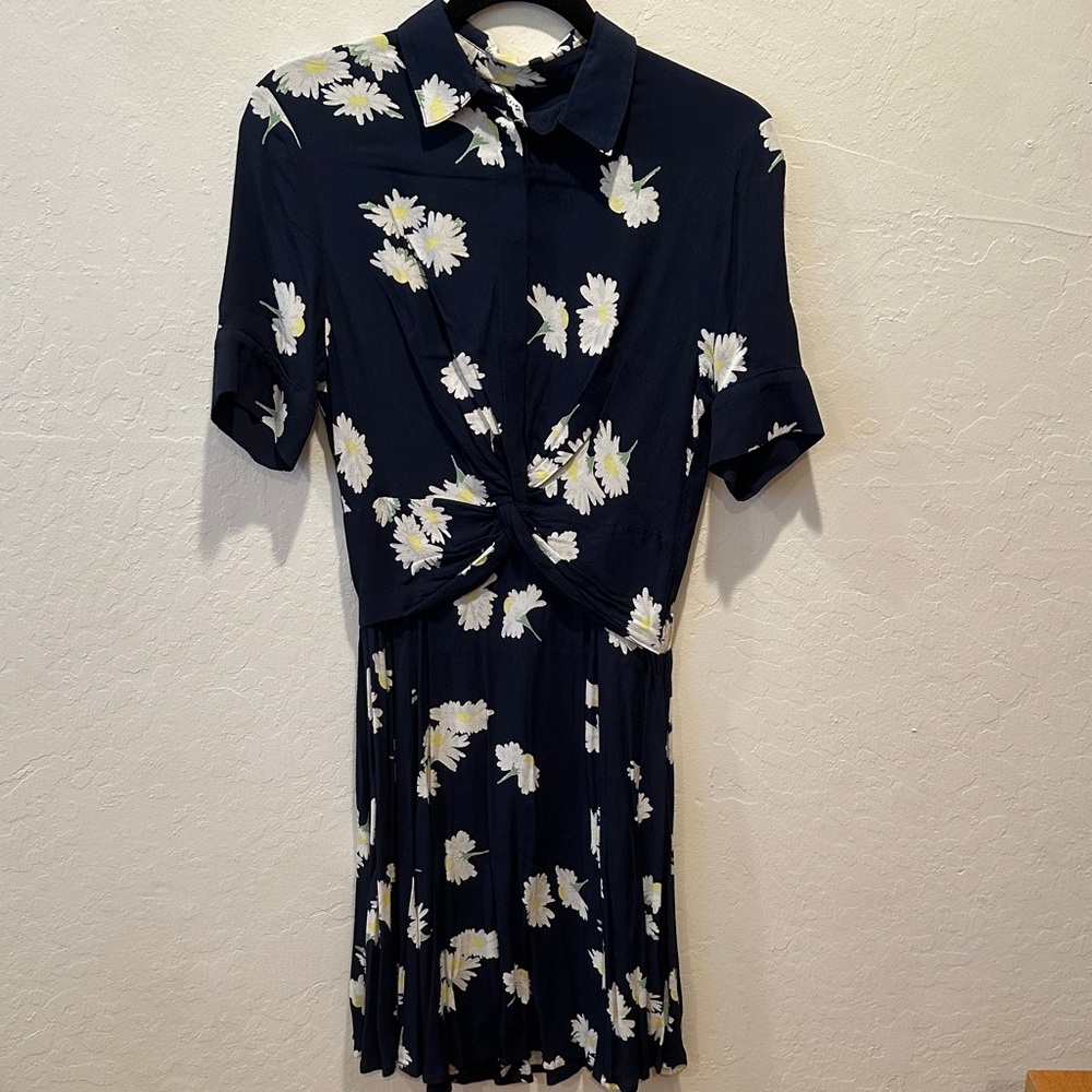 Ganni Navy Floral Twist-Front Shirt Dress - White Daisy Print
